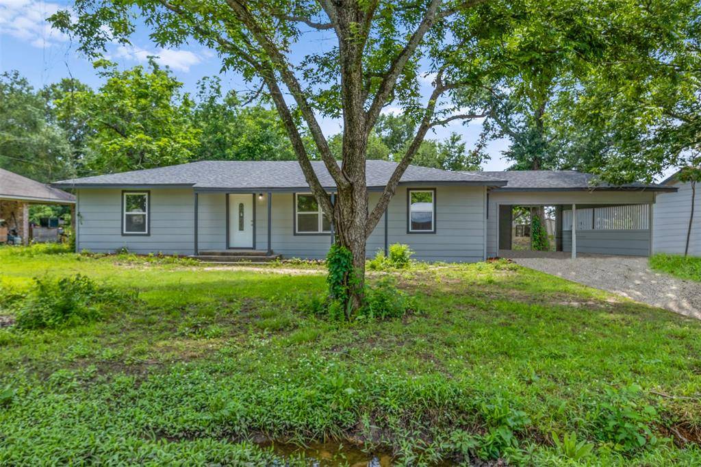 119 Circle Drive, Bogata, TX 75417