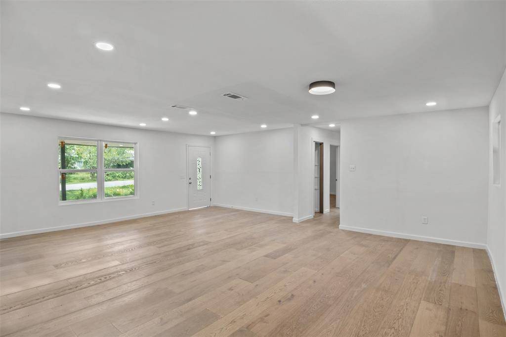 119 Circle Drive, Bogata, TX 75417