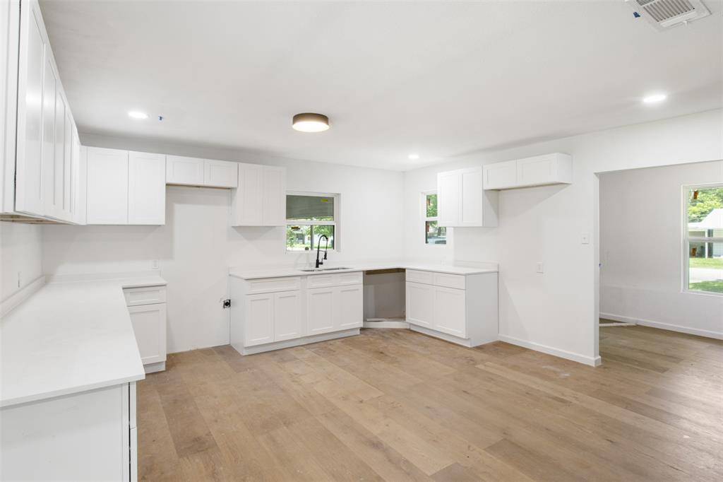 119 Circle Drive, Bogata, TX 75417