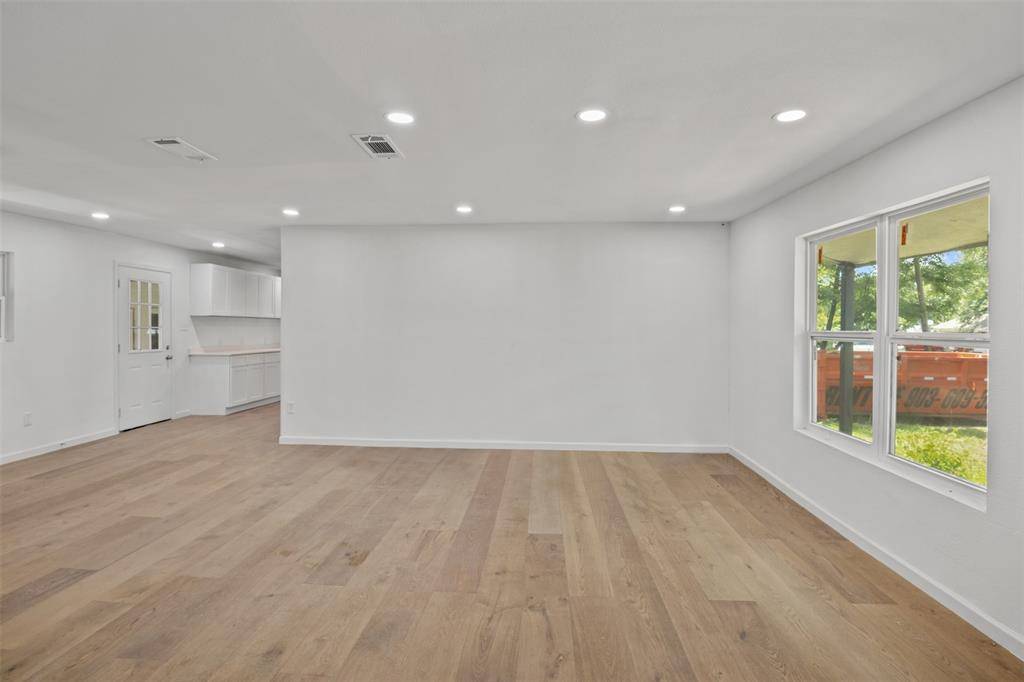 119 Circle Drive, Bogata, TX 75417