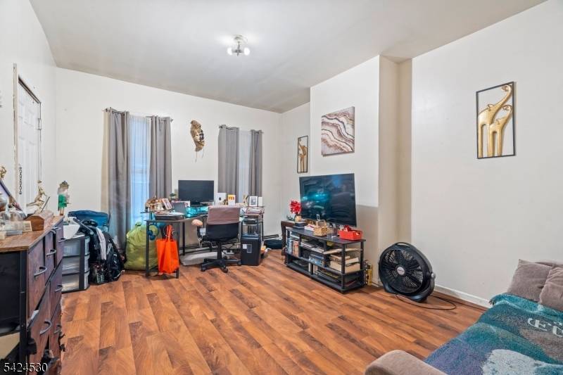 80 Pennington St, Paterson City, NJ 07501