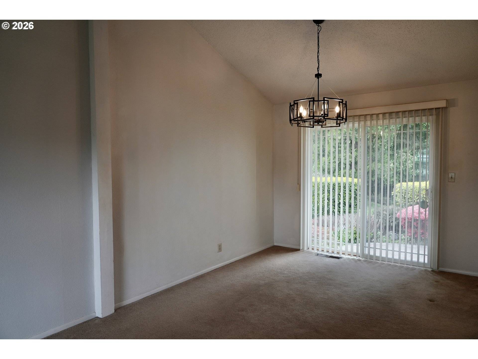 445 STERLING DR, Eugene, OR 97404