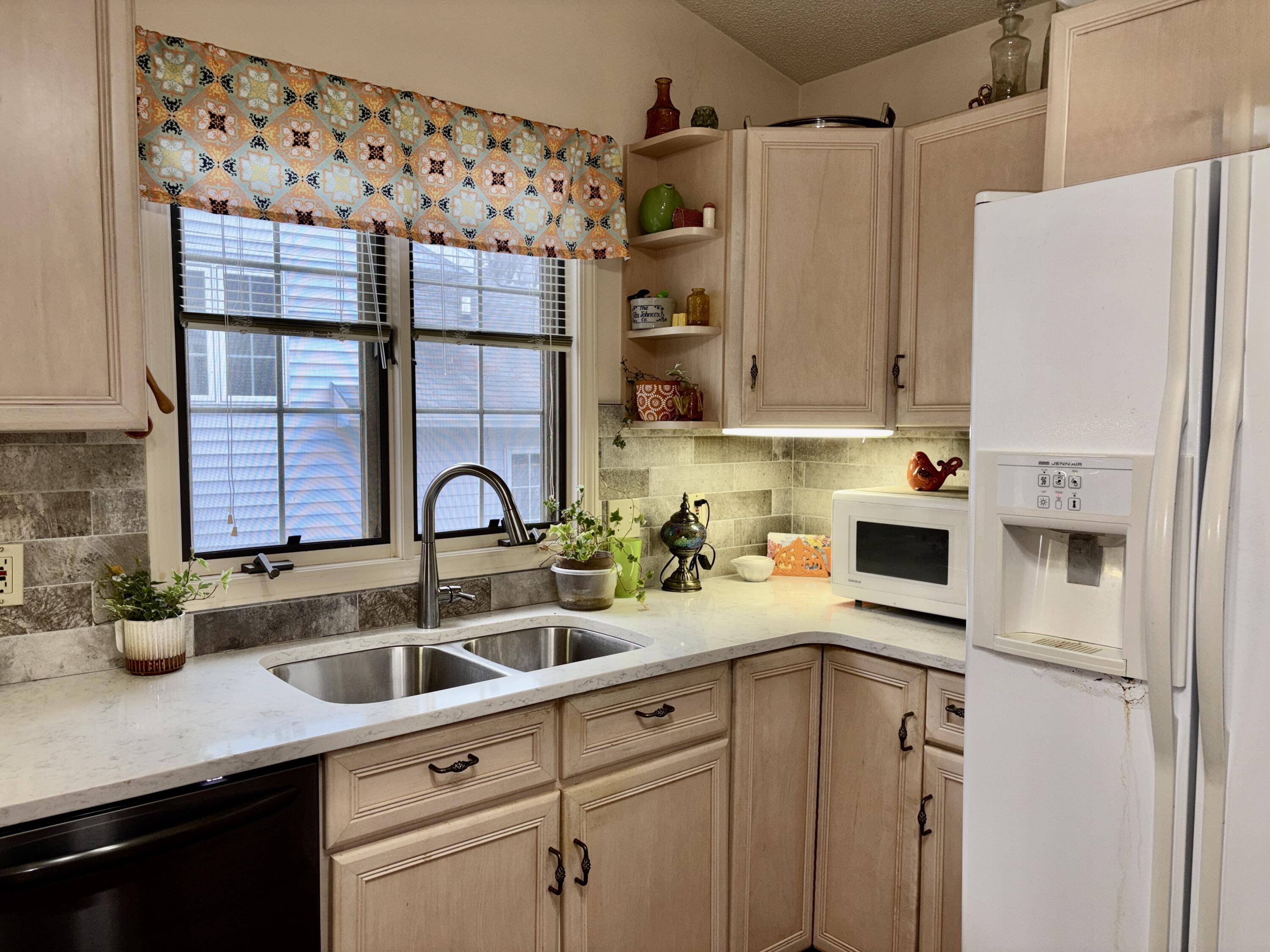 1019 Hidden Creek DR #17, Norton Shores City, MI 49441