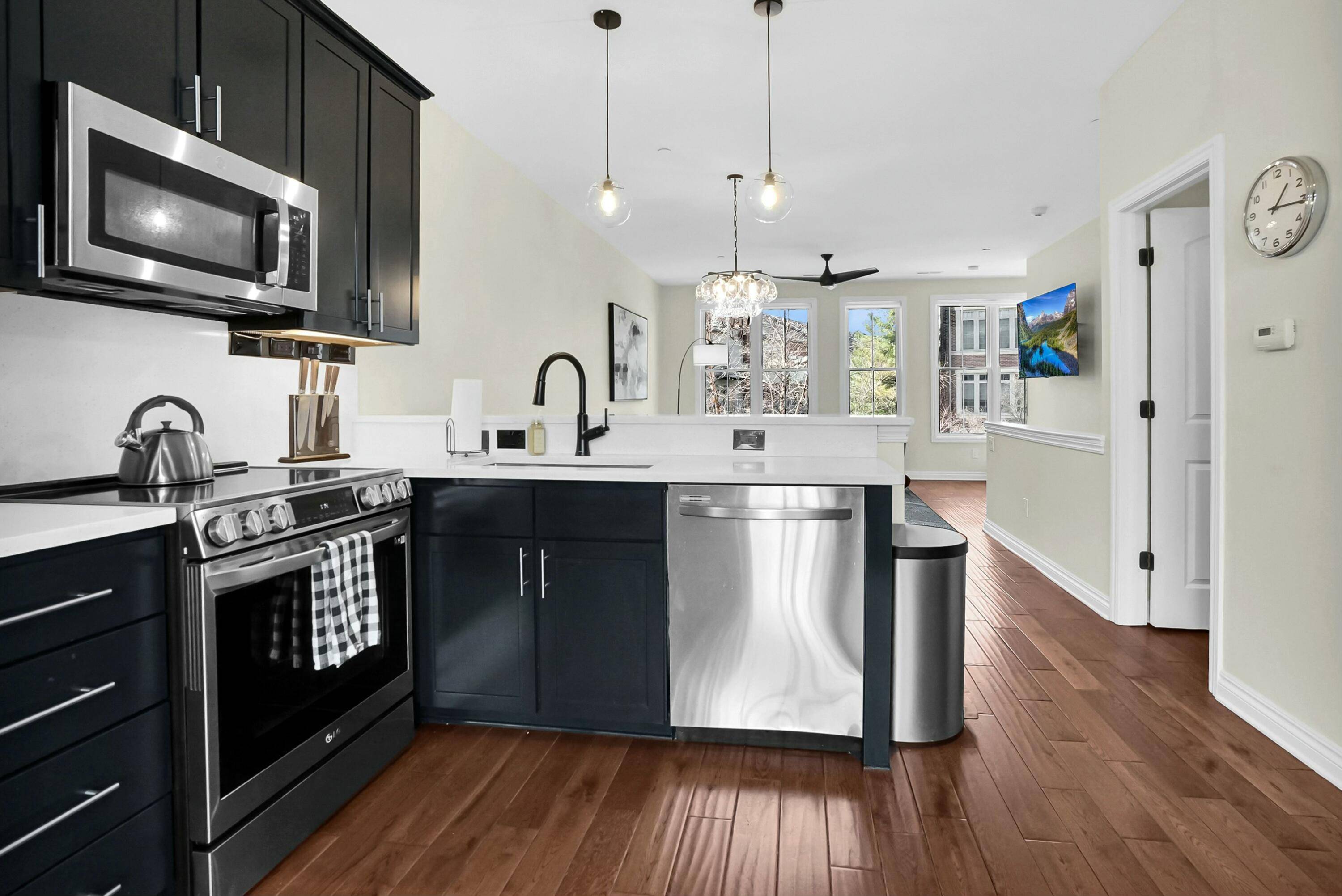 509 Lewis ST, Birmingham, MI 48009