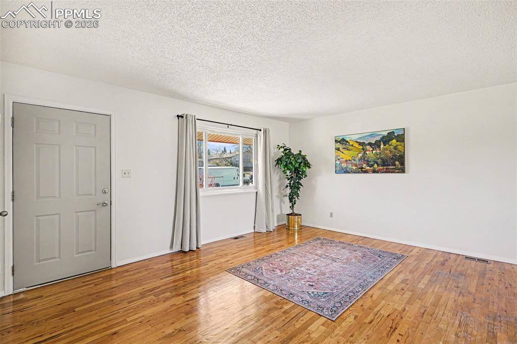 1316 Rushmore DR, Colorado Springs, CO 80910