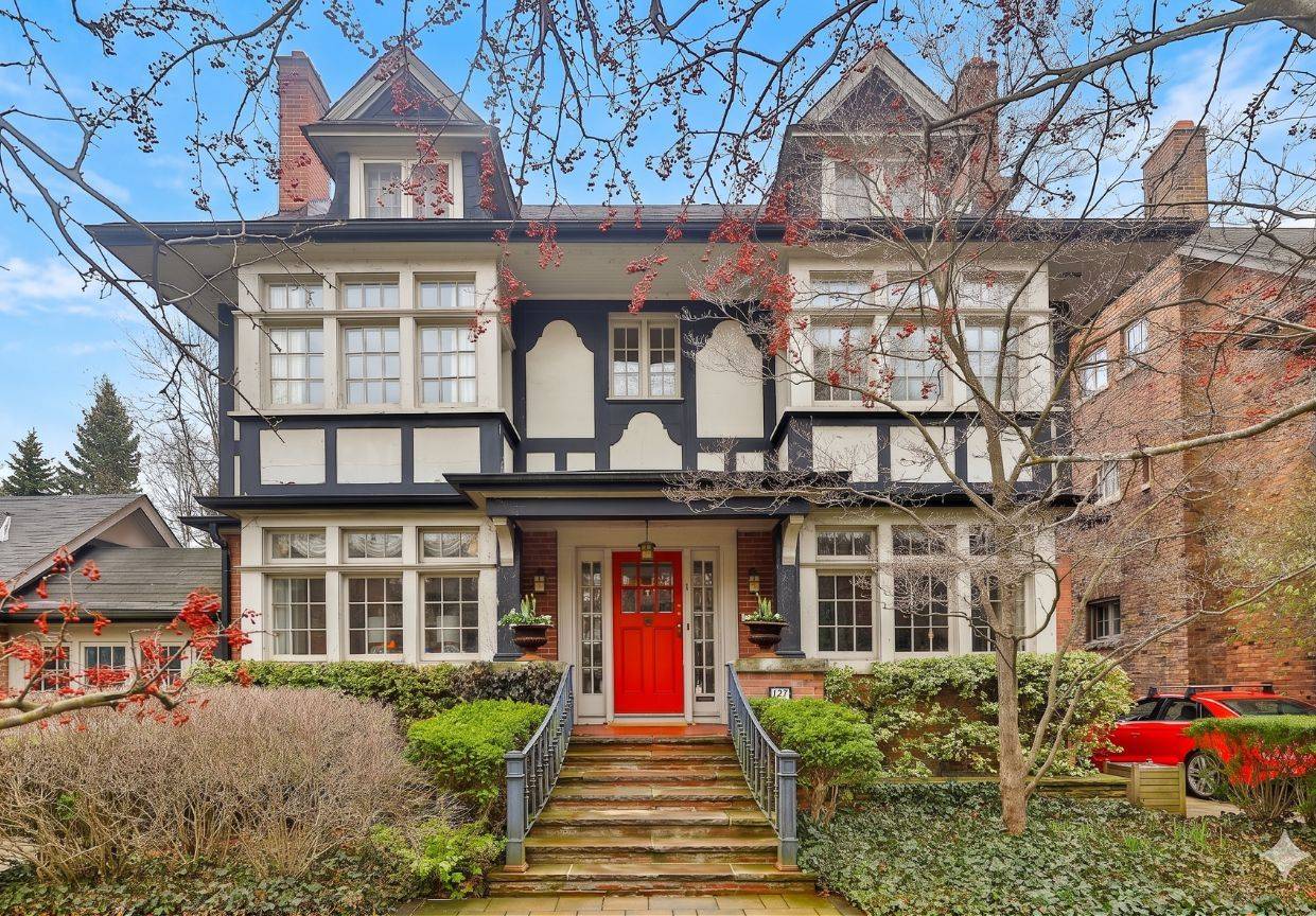 127 Roxborough DR, Toronto C09, ON M4W 1X5