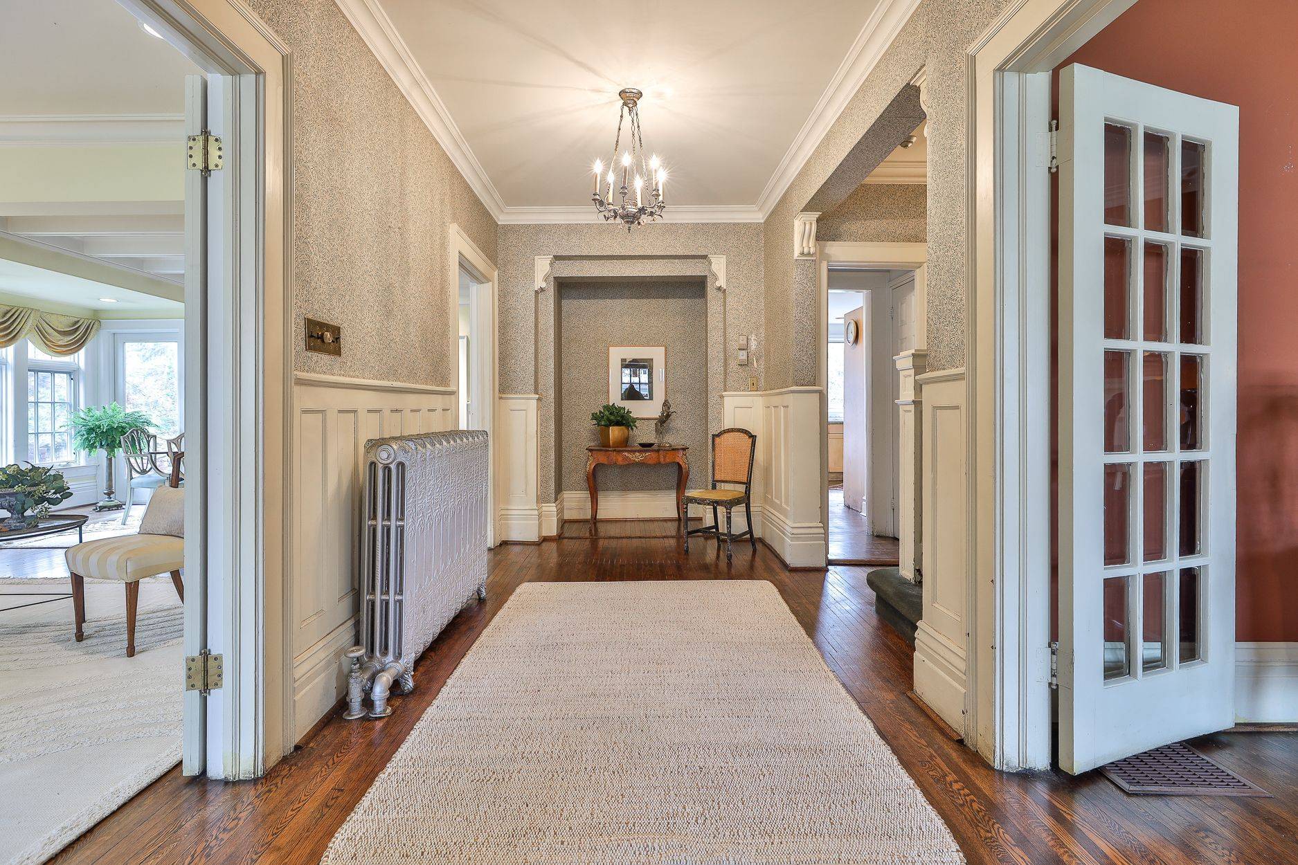 127 Roxborough DR, Toronto C09, ON M4W 1X5