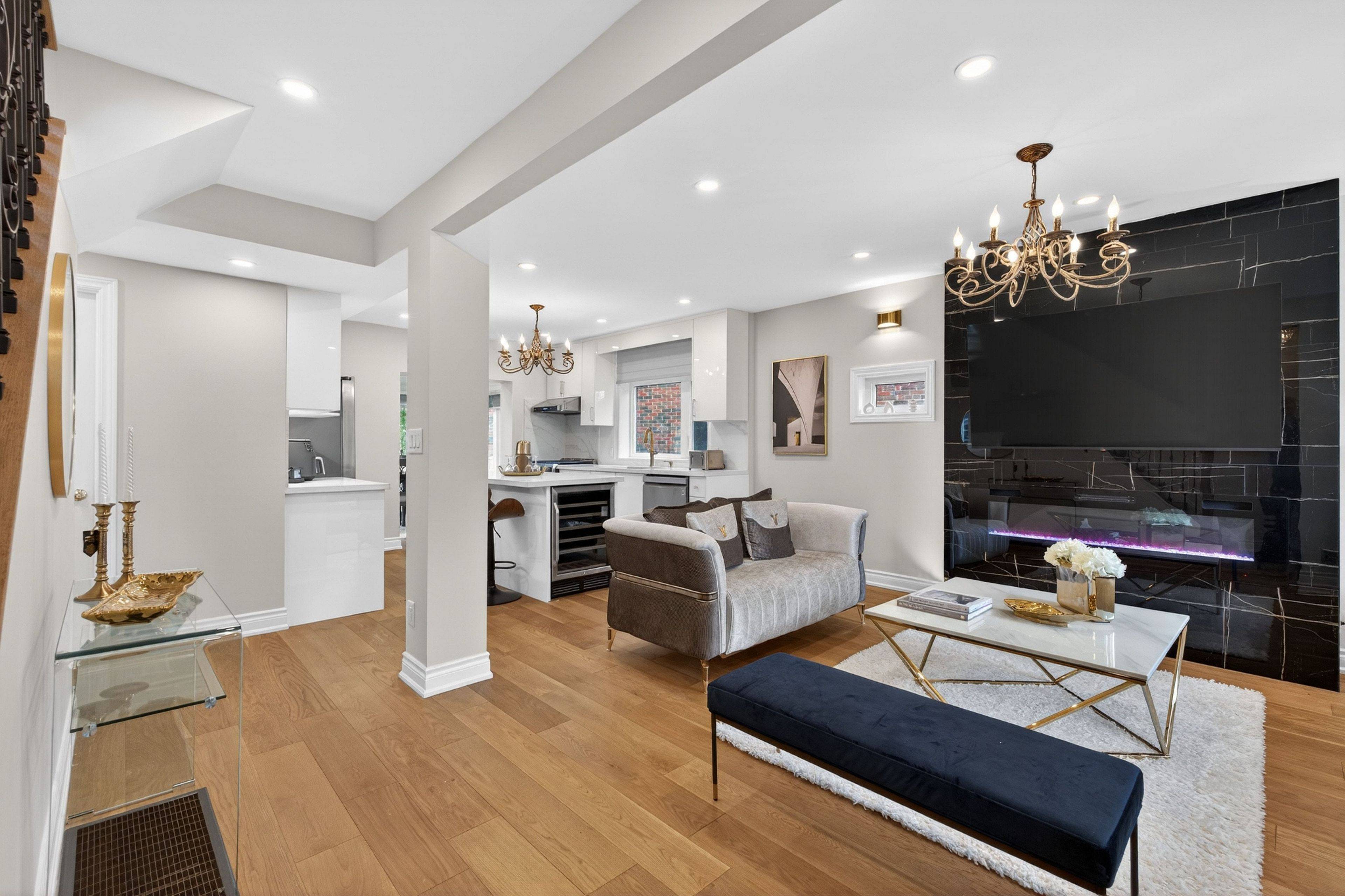 1 Wanless CRES, Toronto C04, ON M4N 3B6