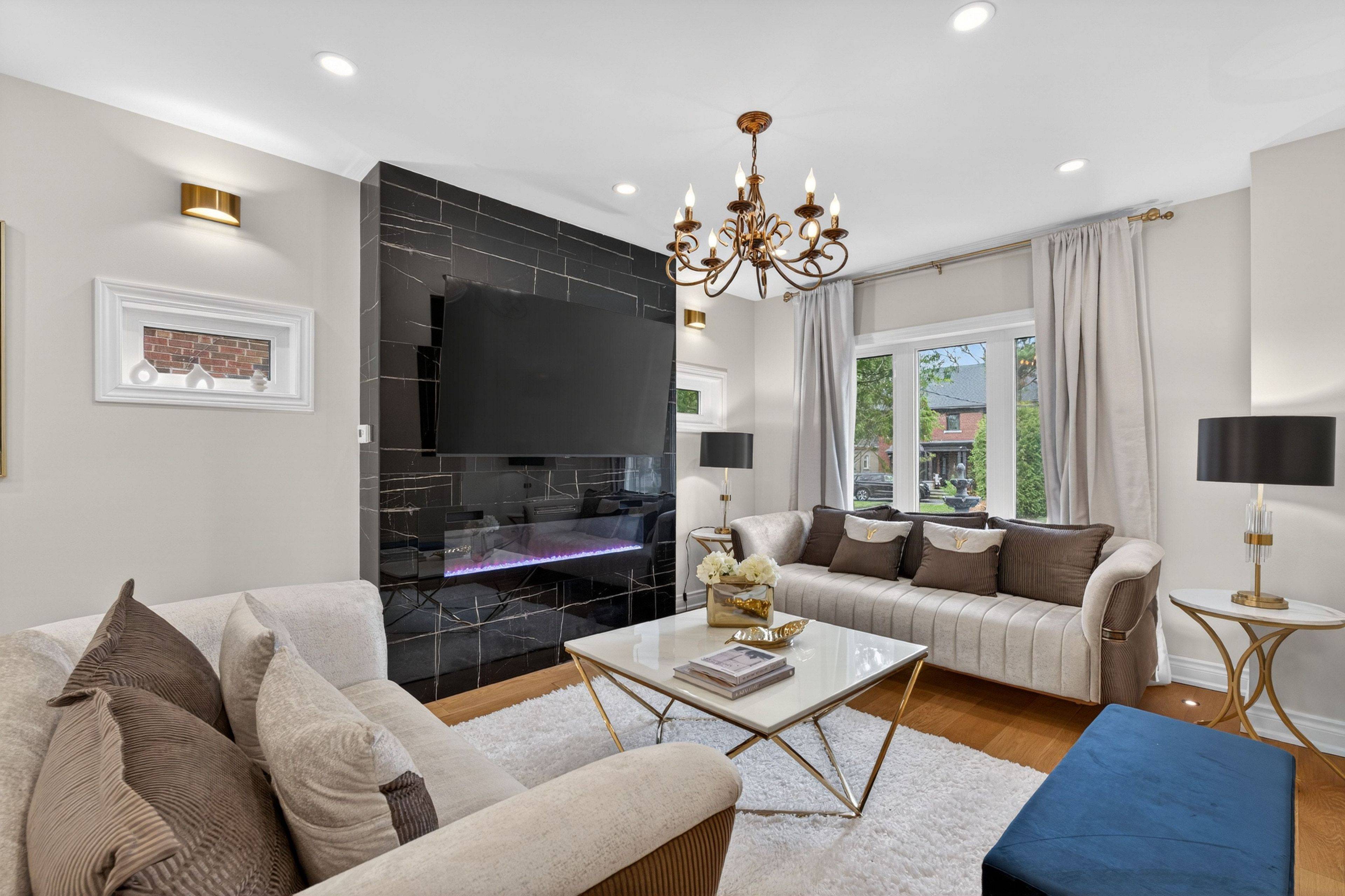 1 Wanless CRES, Toronto C04, ON M4N 3B6