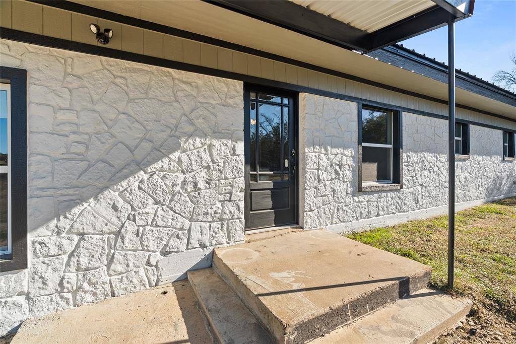 170 High Ridge Drive, Azle, TX 76020