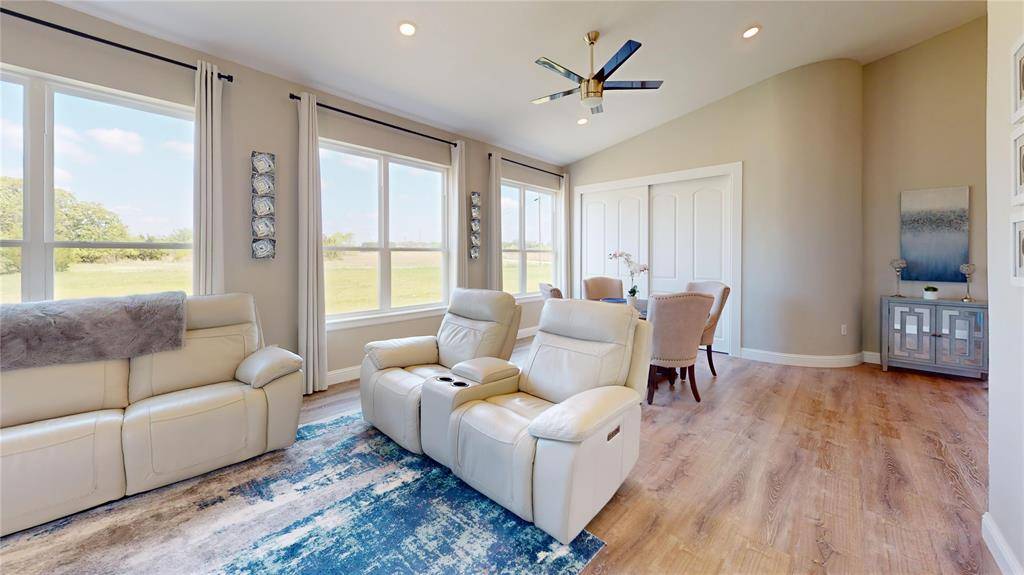 124 Greenhill Circle, Nocona, TX 76255