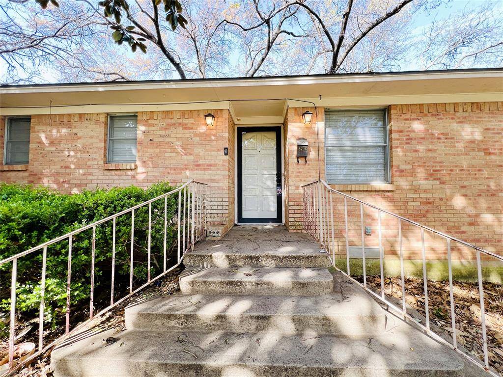 8715 Labron Avenue, Dallas, TX 75209