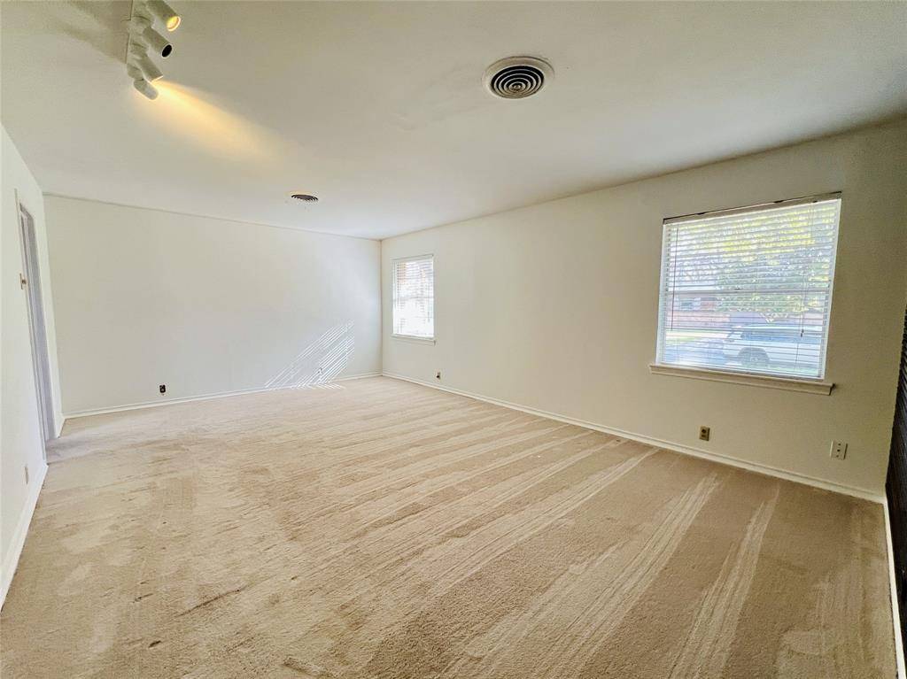 8715 Labron Avenue, Dallas, TX 75209