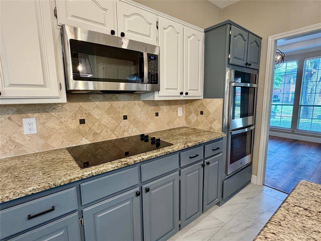 2112 Stonegate Drive, Carrollton, TX 75010