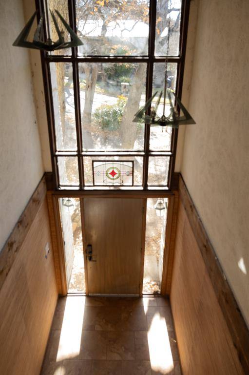 2001 Park Hill Drive, Arlington, TX 76012