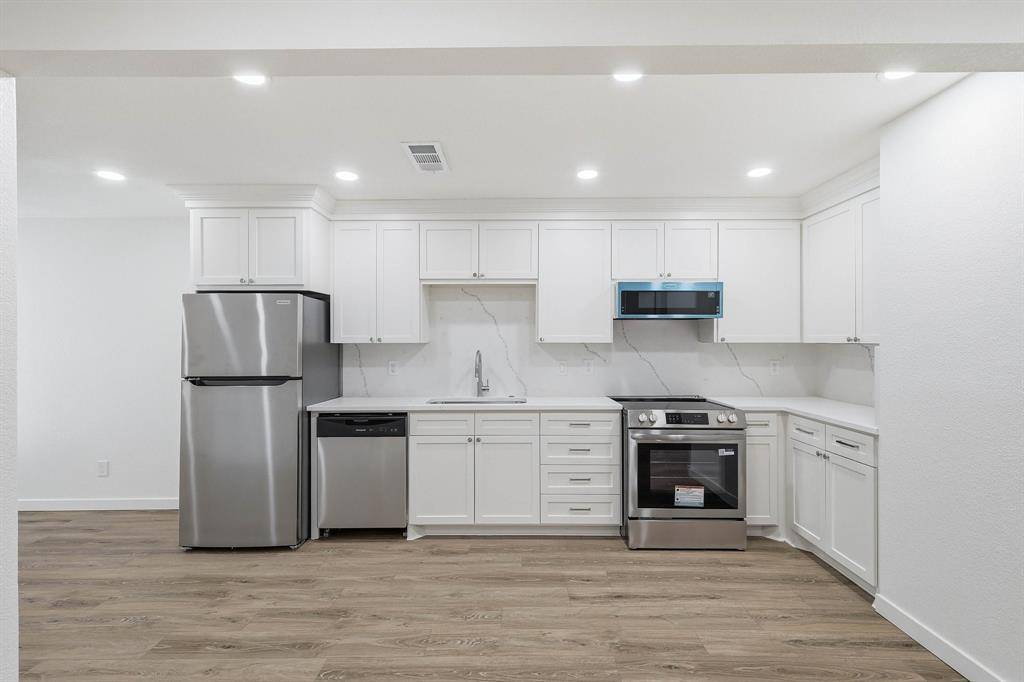 4816 Amesbury Drive #128, Dallas, TX 75206