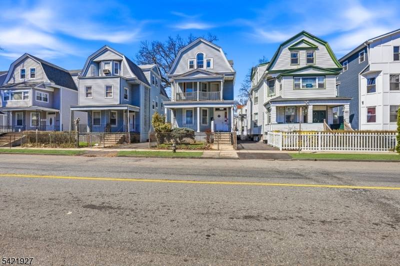 243 S Clinton St, East Orange City, NJ 07018