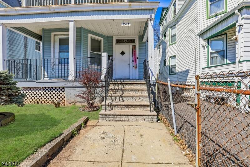 243 S Clinton St, East Orange City, NJ 07018
