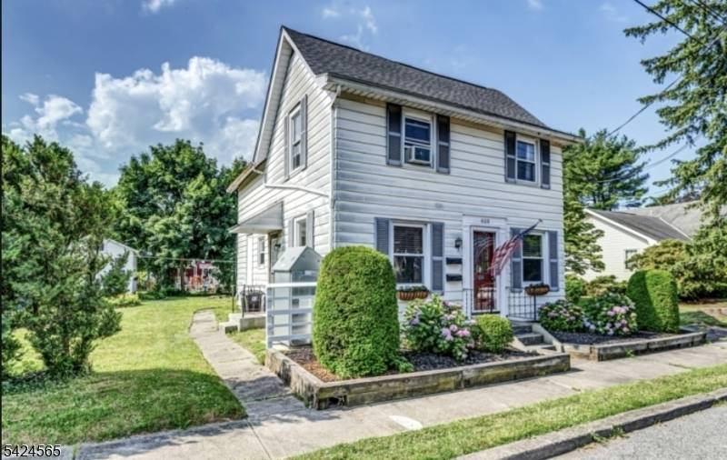 610 Corliss Ave #2, Phillipsburg Town, NJ 08865