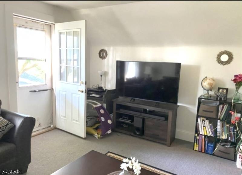 610 Corliss Ave #2, Phillipsburg Town, NJ 08865