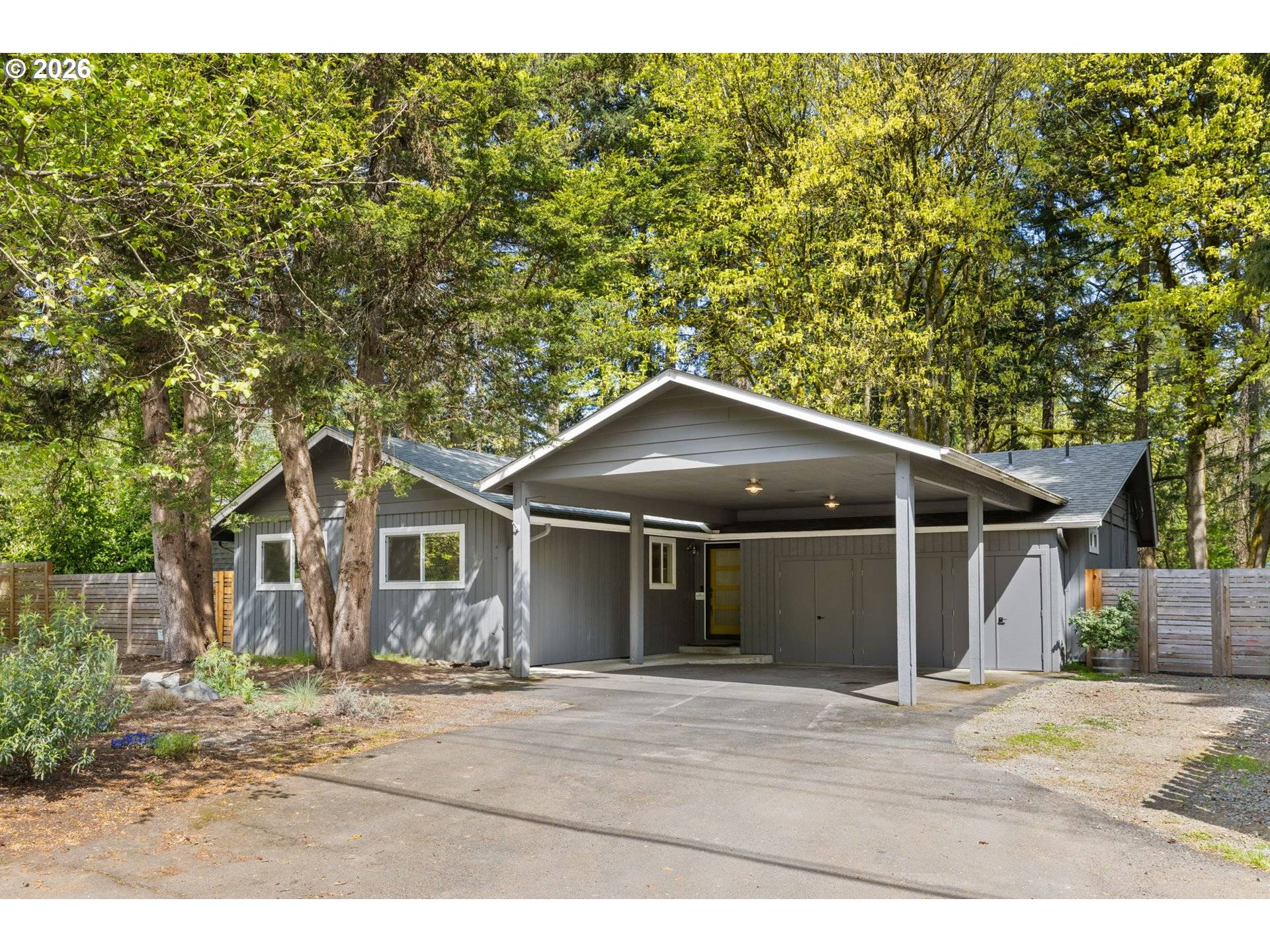 1899 COUNTRY CLUB RD, Lake Oswego, OR 97034