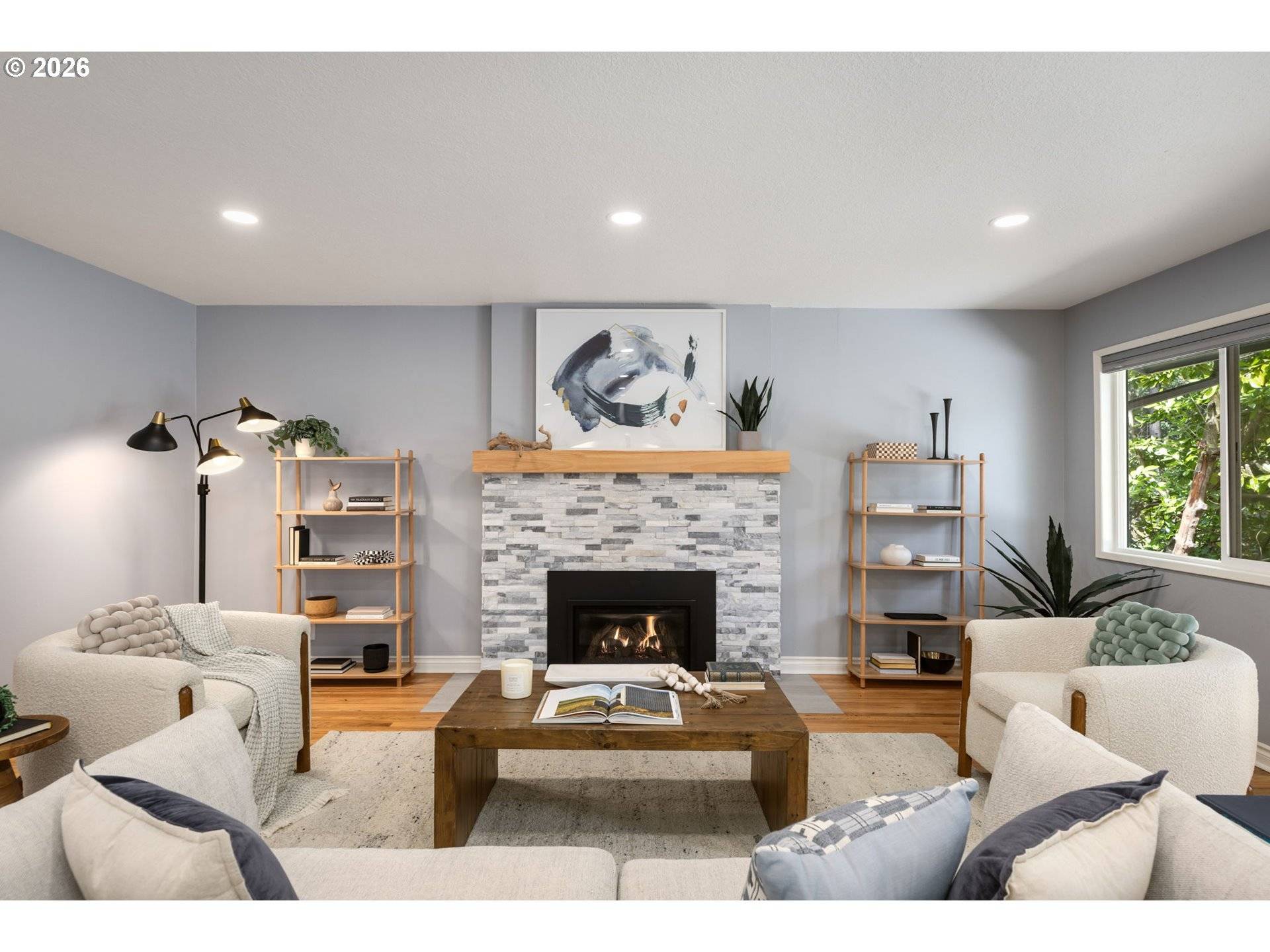 1899 COUNTRY CLUB RD, Lake Oswego, OR 97034