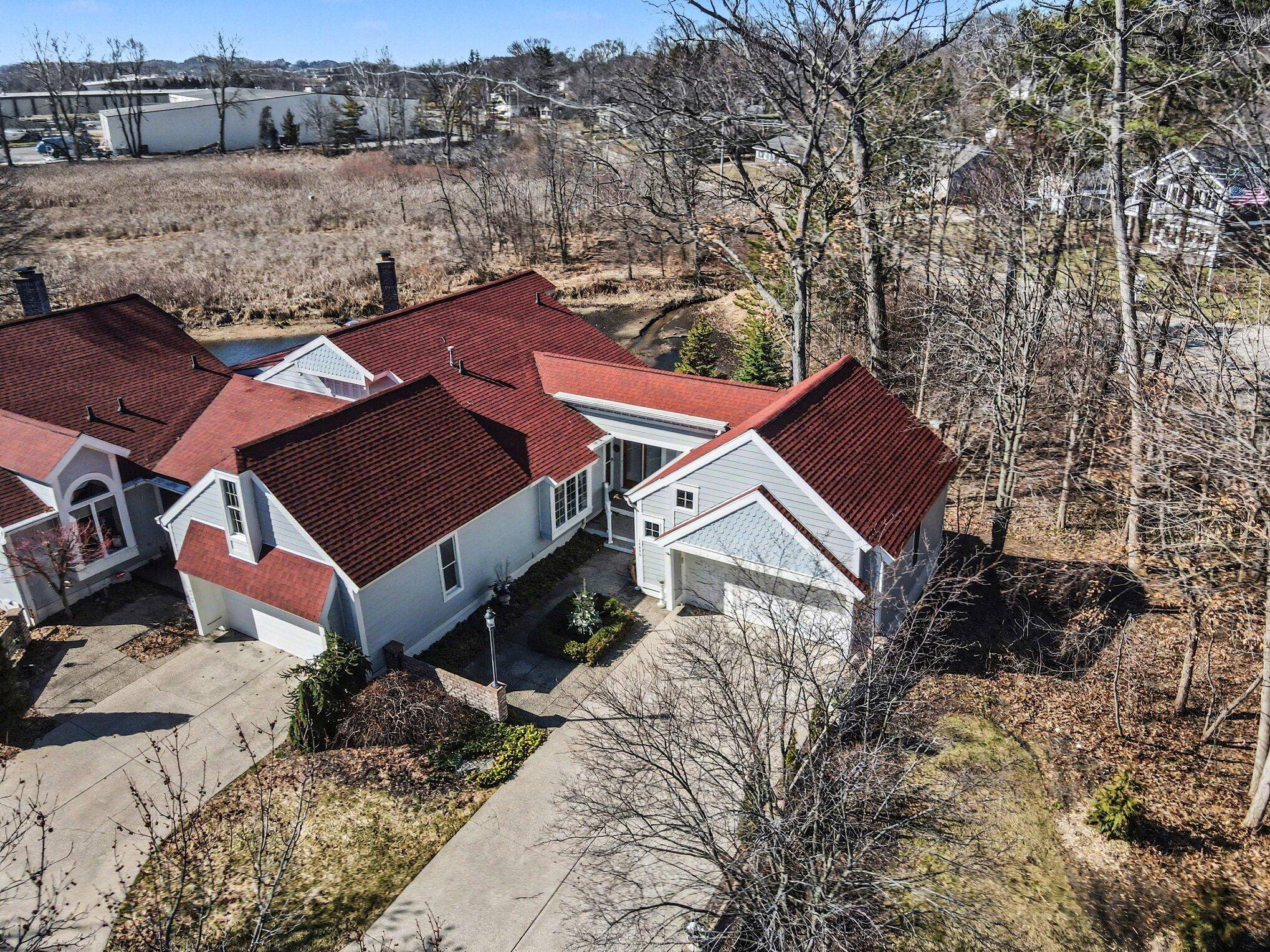 16840 Landing DR, Ferrysburg City, MI 49456