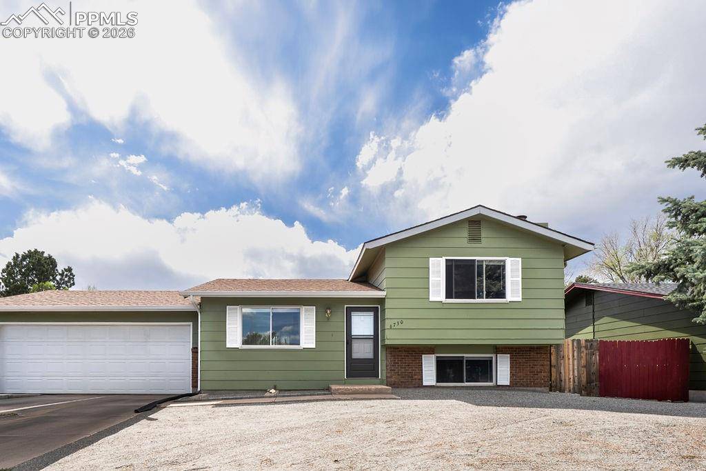 6730 Goldfield DR, Colorado Springs, CO 80911