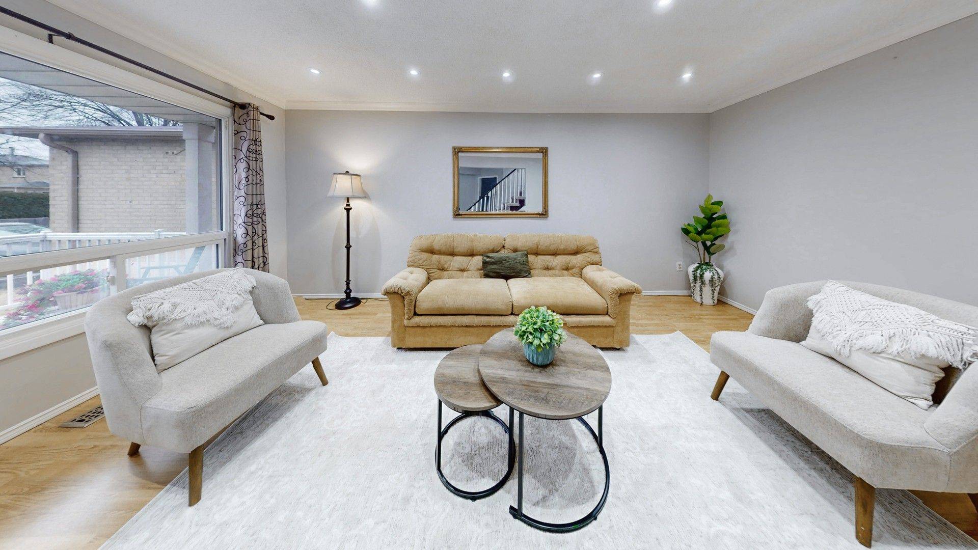 176 Large CRES, Ajax, ON L1T 2R2