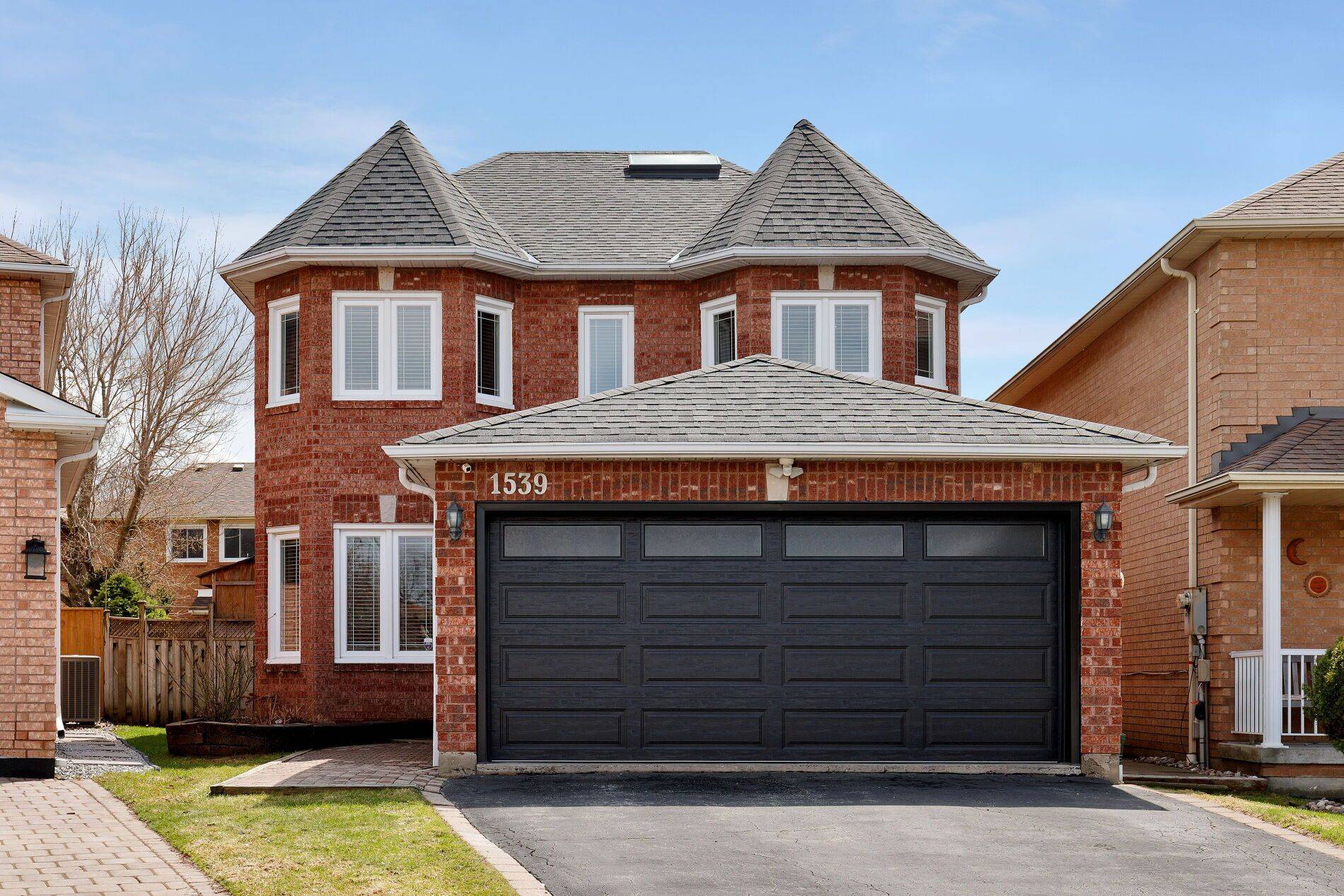 1539 Nipissing CT, Pickering, ON L1V 6T8