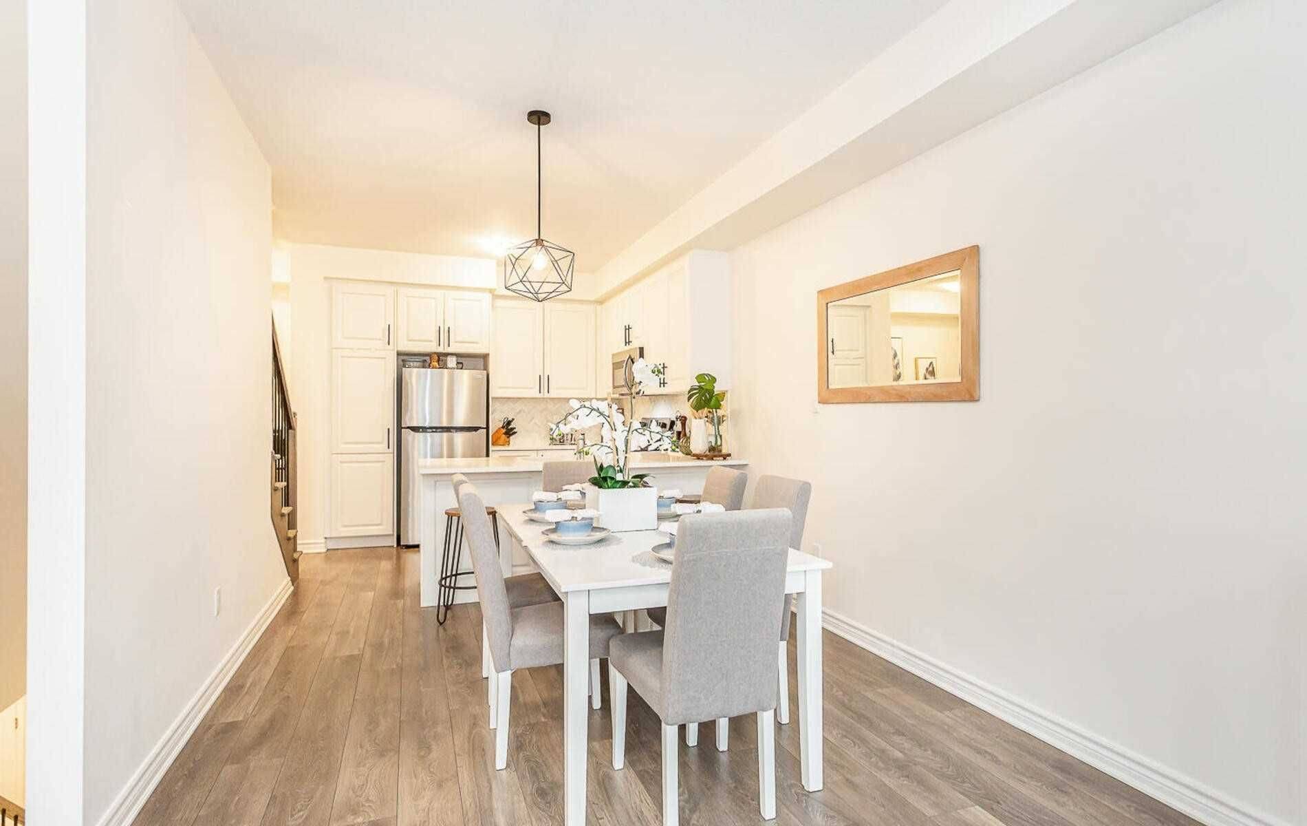 1186 Restivo LN, Milton, ON L9E 1N8