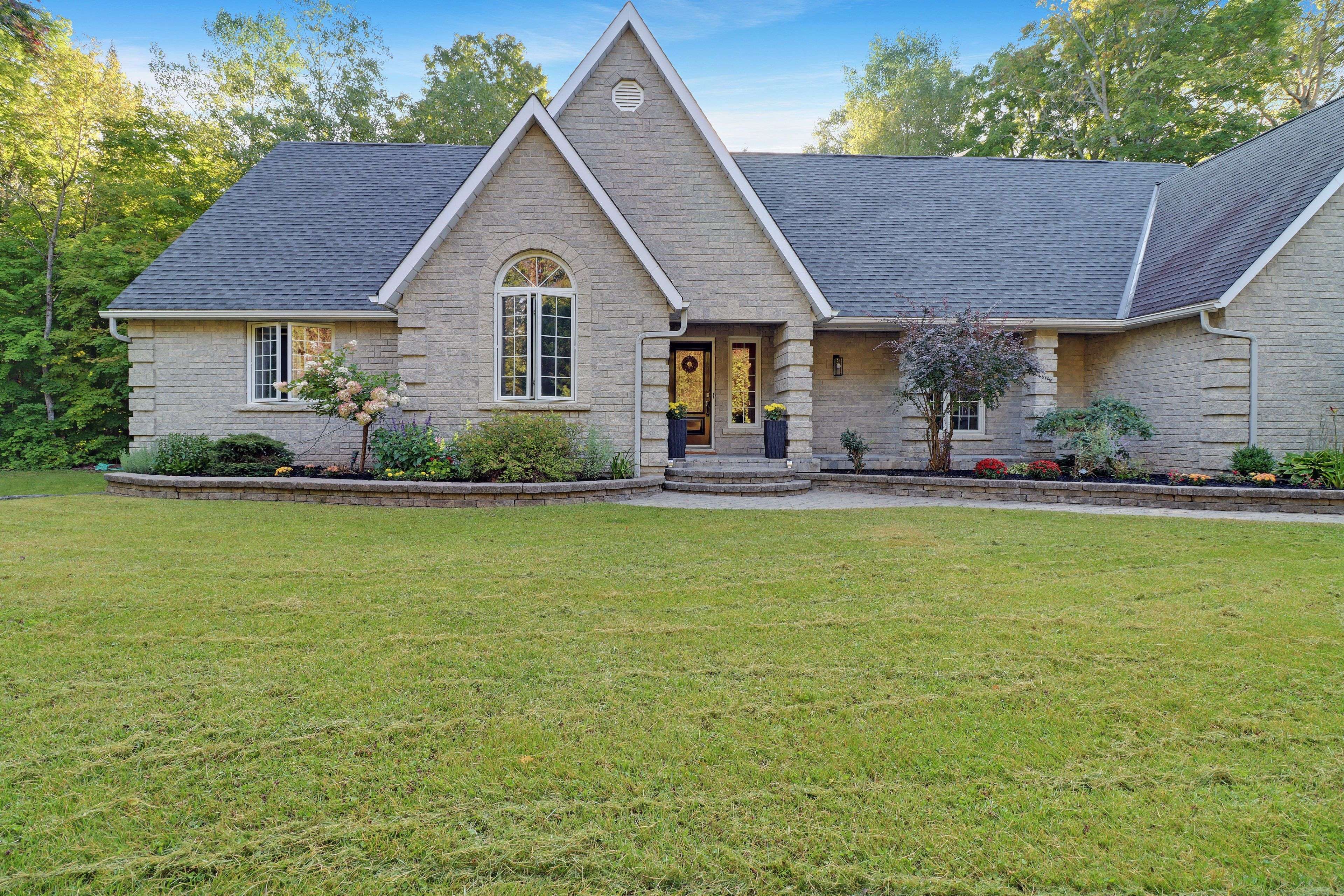 2069 Highway 132 HWY, Admaston/bromley, ON K7V 3Z7