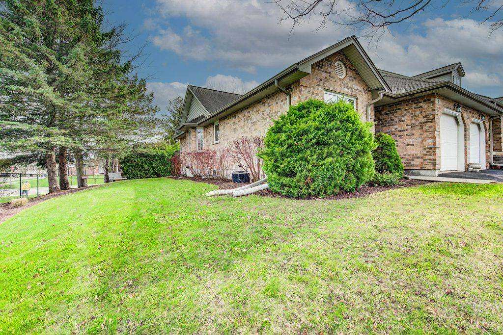 1198 Swan ST #1, North Dumfries, ON N0B 1E0