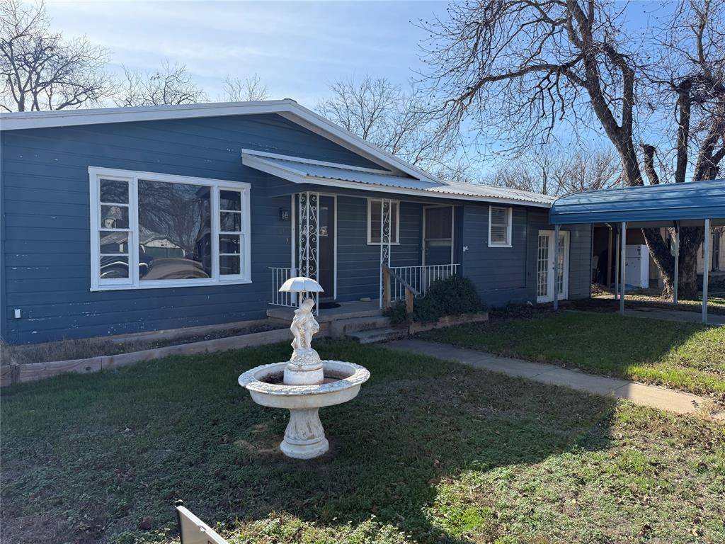501 NEEDHAM Street, Coleman, TX 76834
