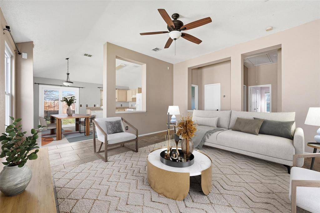 7411 Marsland Lane, Arlington, TX 76001