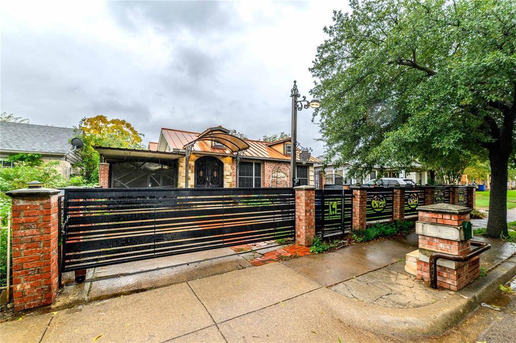 606 W Pembroke Avenue, Dallas, TX 75208