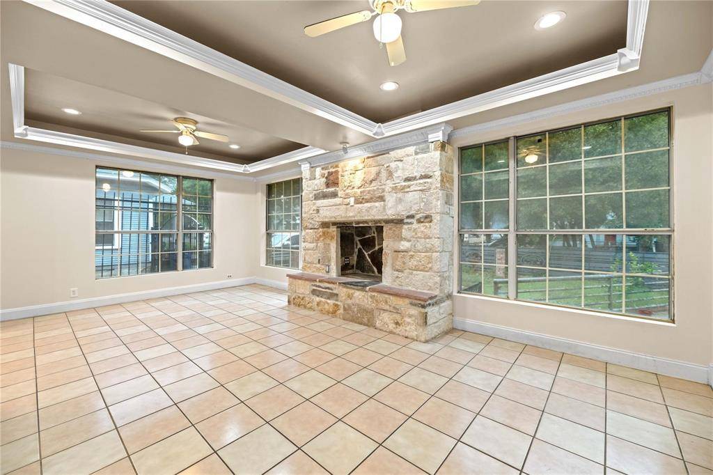 606 W Pembroke Avenue, Dallas, TX 75208