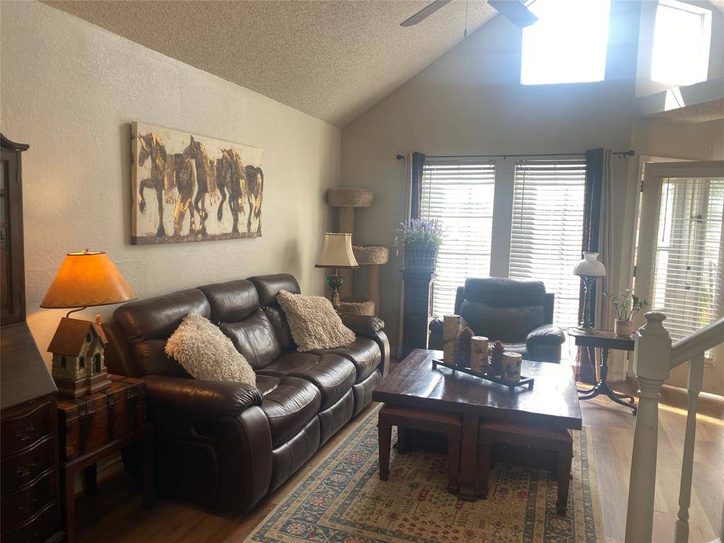 3167 Royal Lane, Dallas, TX 75229