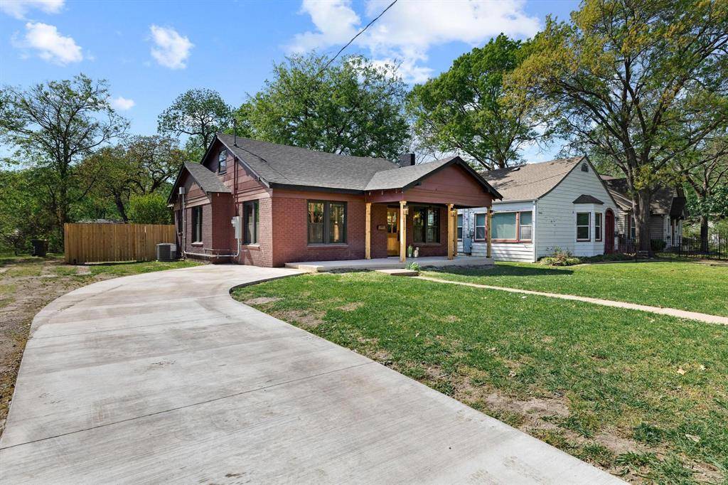 1112 S Travis Street, Sherman, TX 75090
