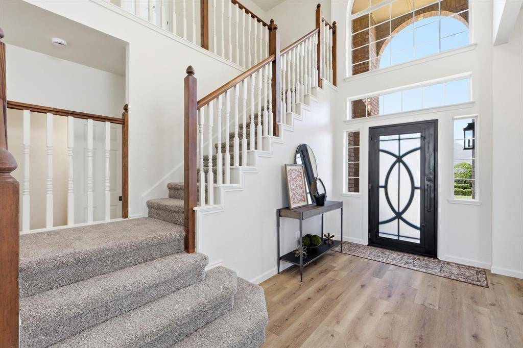 5028 Lake Vista Drive, The Colony, TX 75056