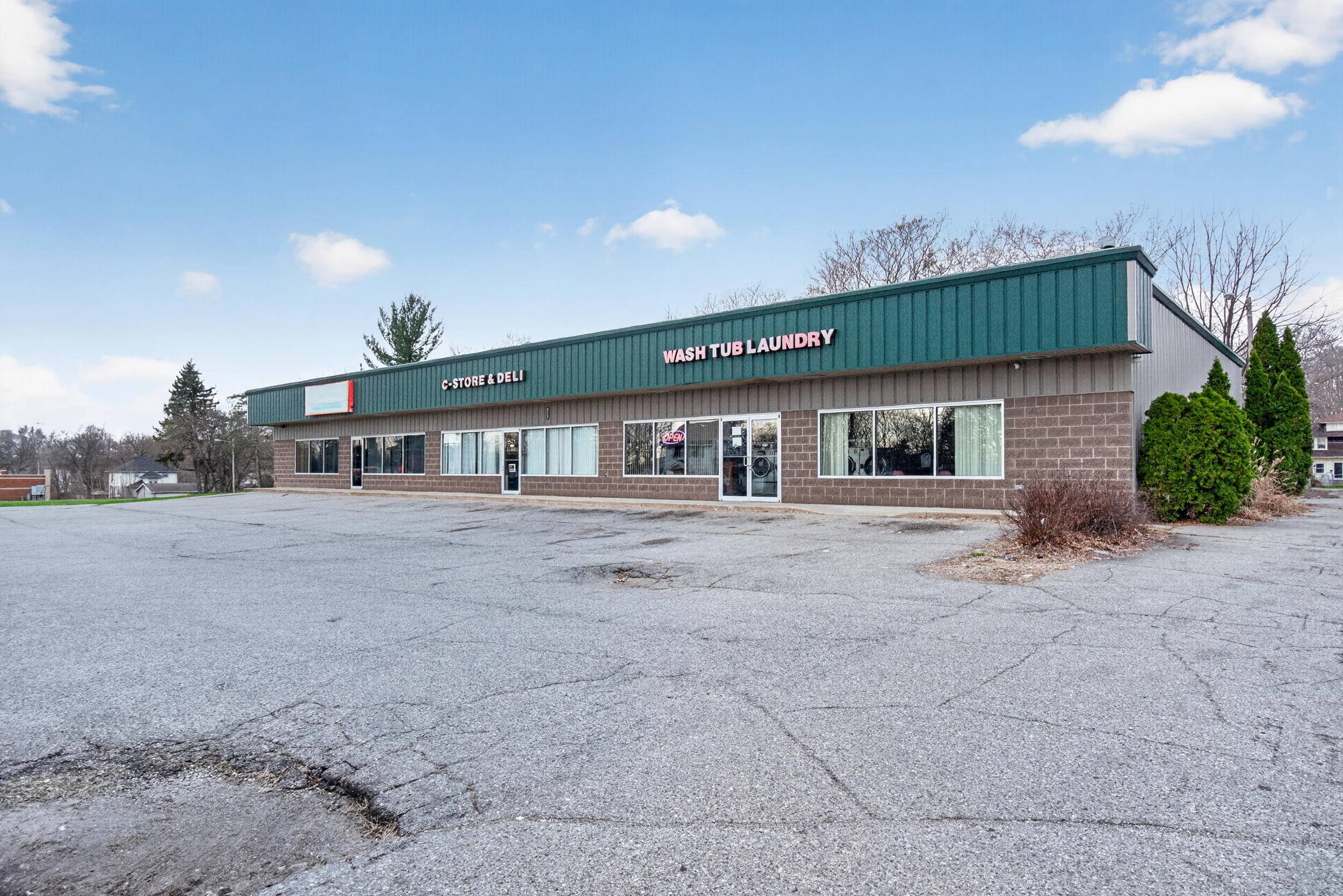 1202-1206 Martin Luther King Junior DR, Jackson City, MI 49203