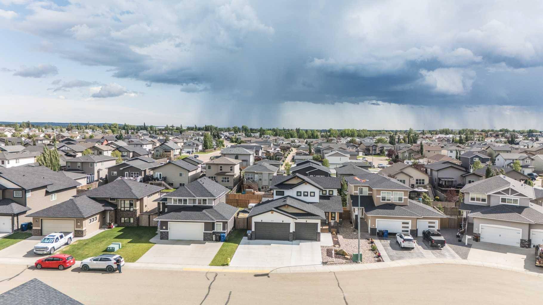 37 Arrowwood Close, Blackfalds, AB T4M 0H9