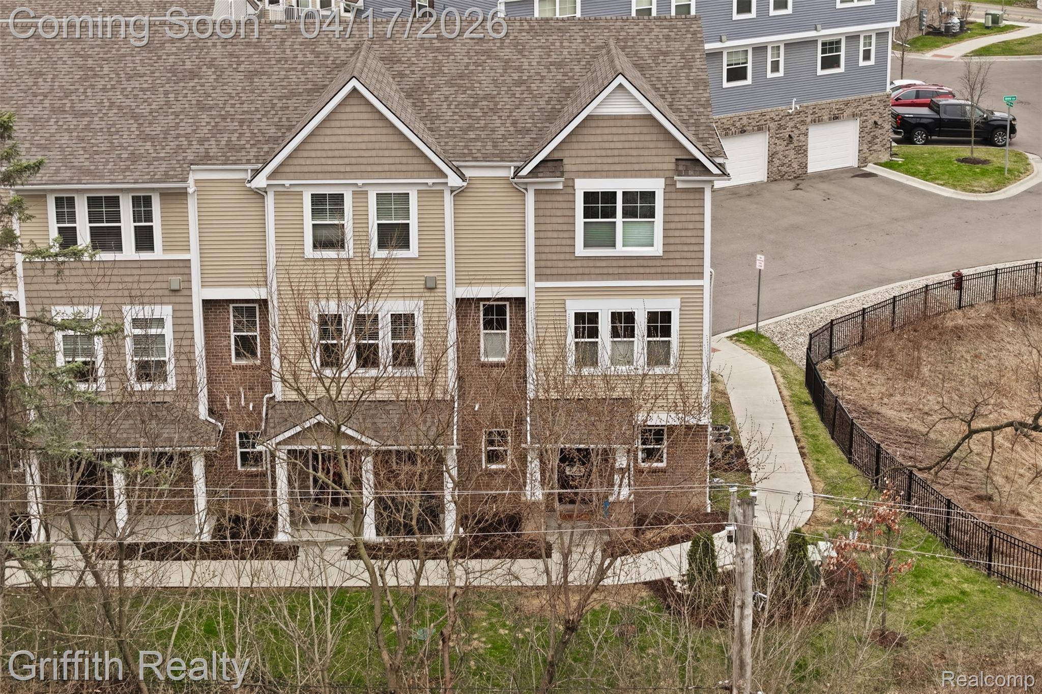 614 Anne AVE, Brighton, MI 48116