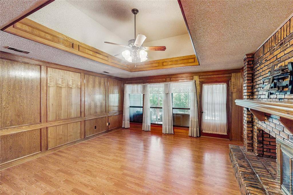 917 Hillside Drive, Copper Canyon, TX 75077