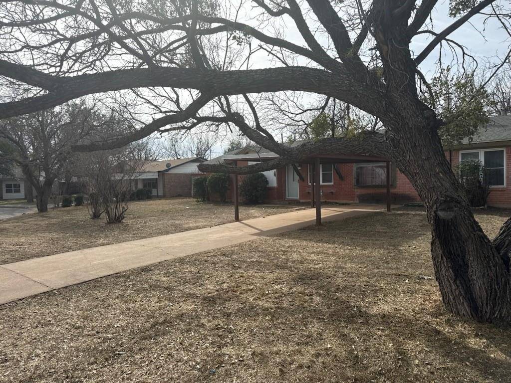 2725 Robertson Drive, Abilene, TX 79606