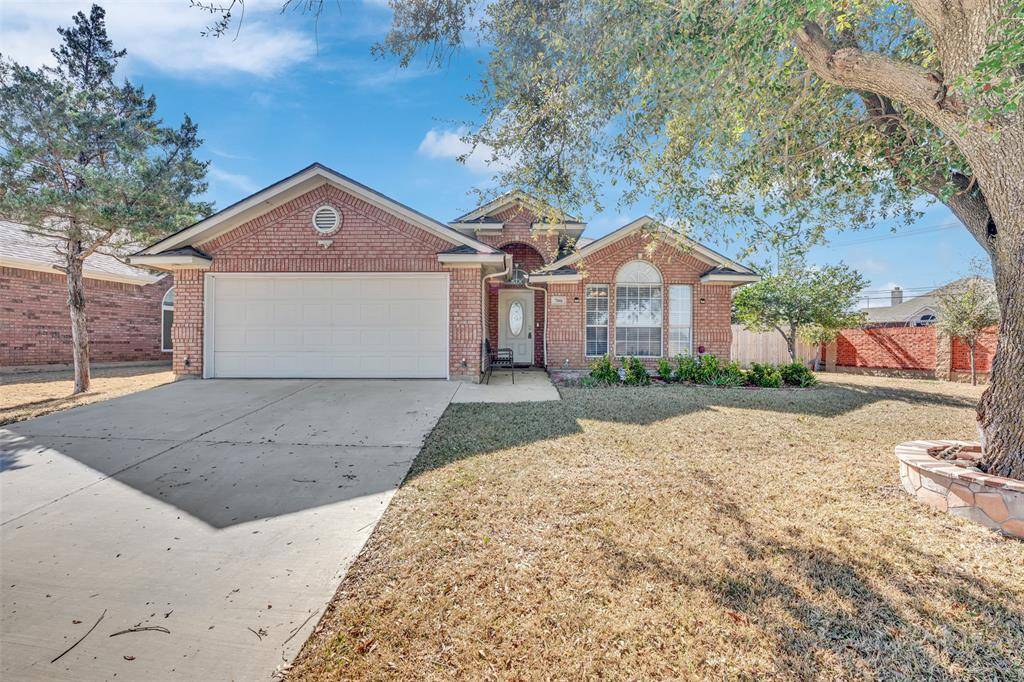 700 N Emma Drive, Arlington, TX 76002