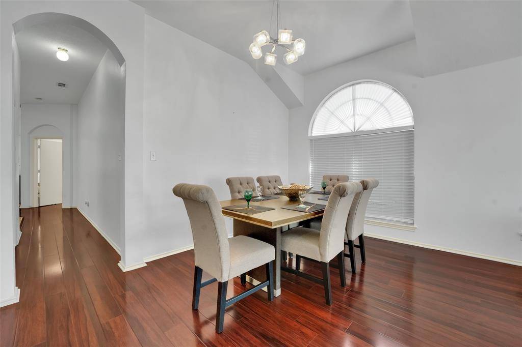 700 N Emma Drive, Arlington, TX 76002