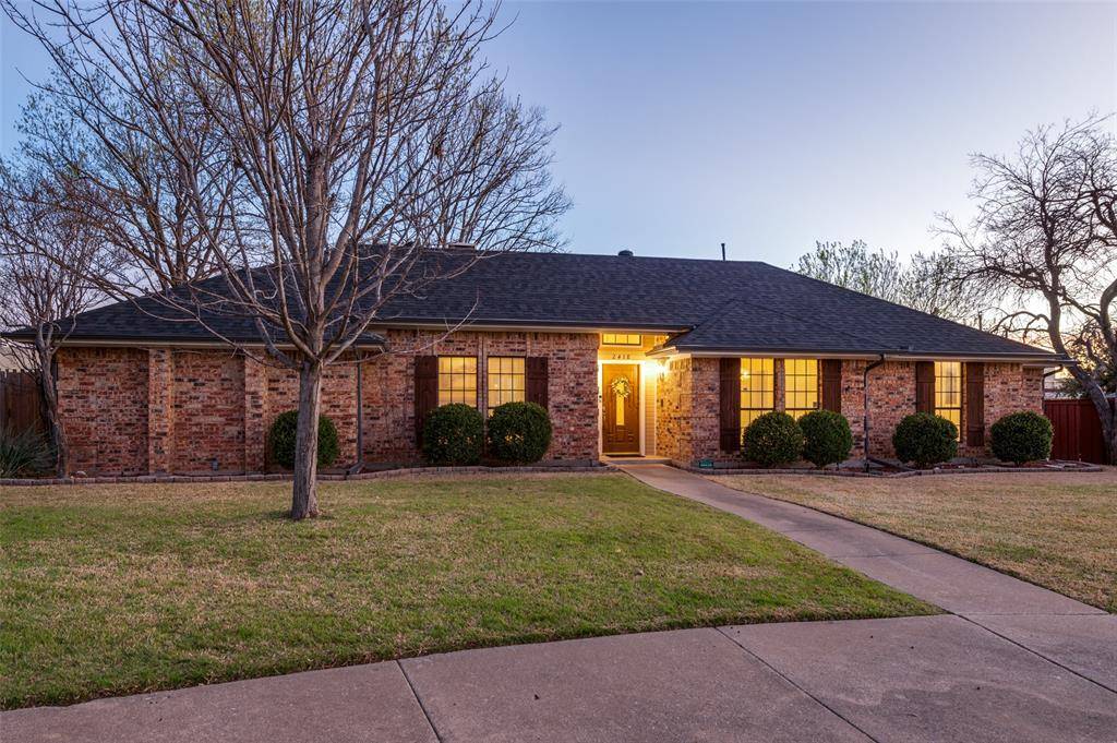 2418 Vista Glen Lane, Carrollton, TX 75007