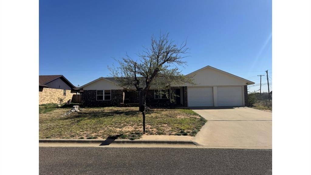 4004 Vicky Street, Big Spring, TX 79720