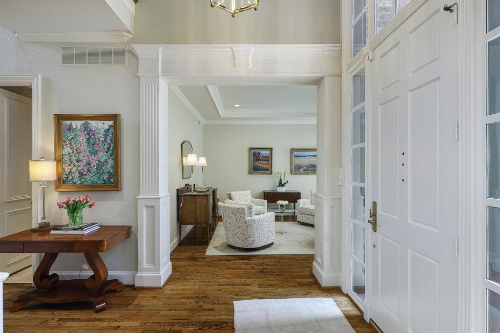 17 Ashton Court, Dallas, TX 75230